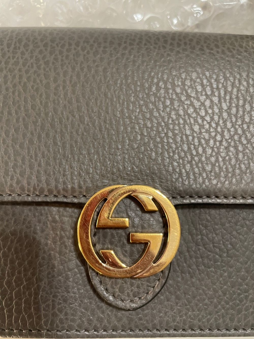 Gucci Gray Pebbled Leather GG Chain Wallet with Gold Hardware - Picture 7 of 12